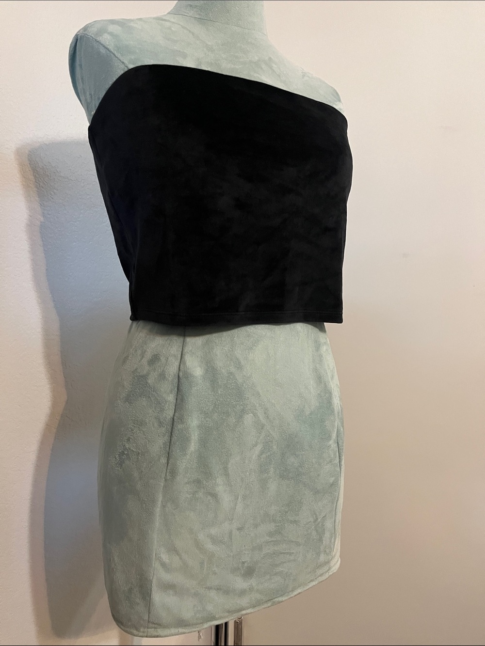 Victoria's Secret Black Velour Strapless Crop Top